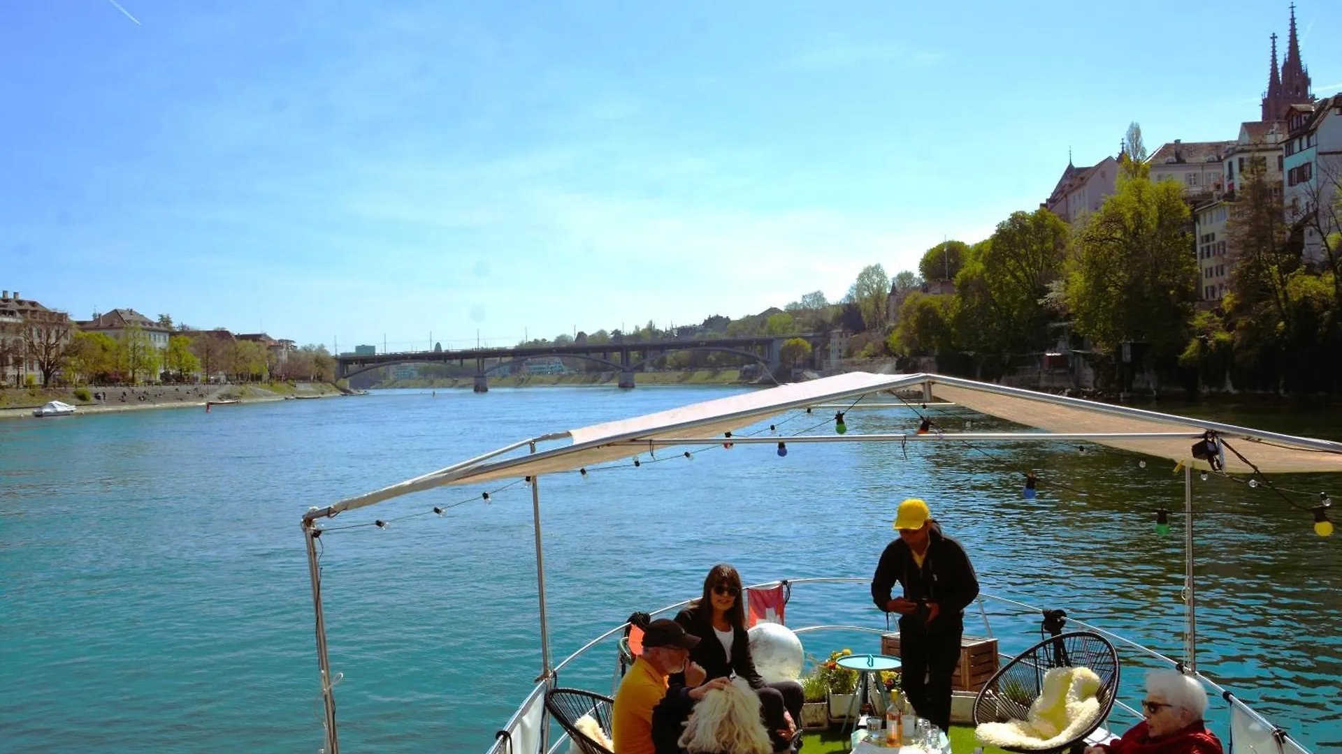 Basel Hotelboot Arc En Ciel